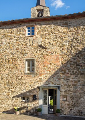 Exterior - Town house with garden in charming Tuscan hilltop village (San Pancrazio)