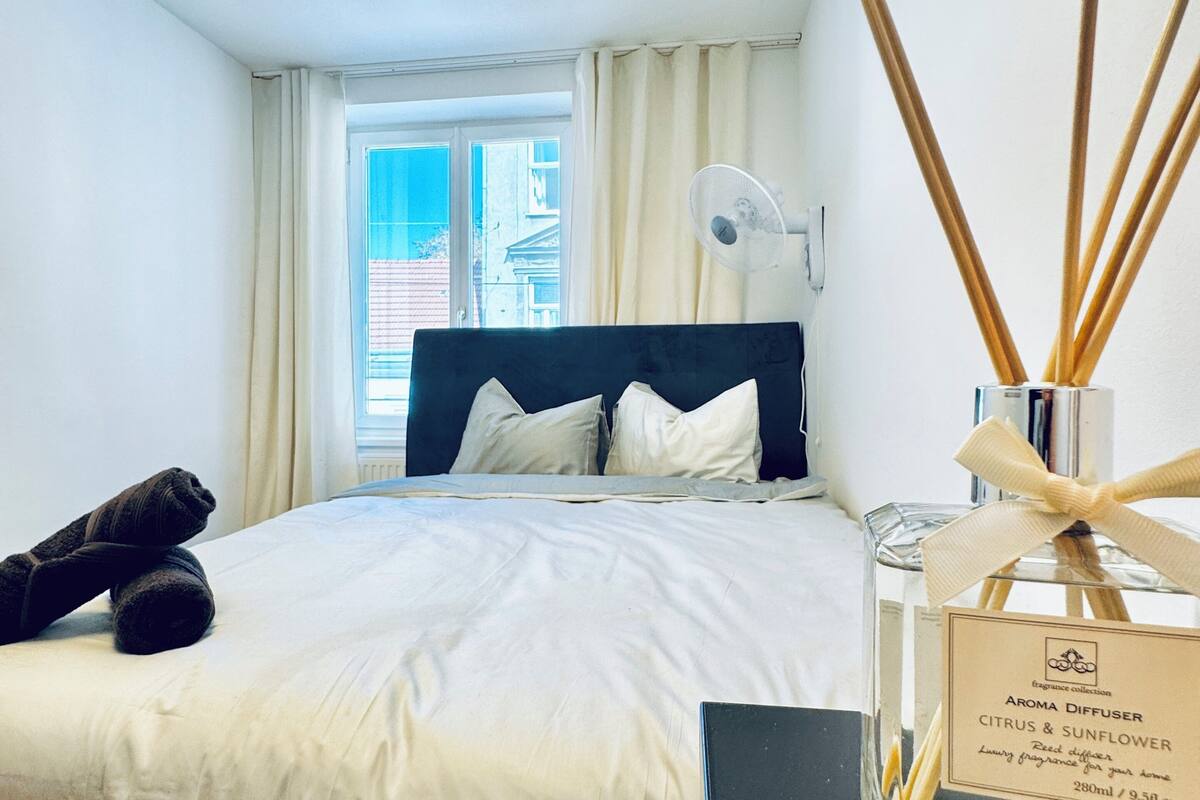 Iron/ironing board, free WiFi