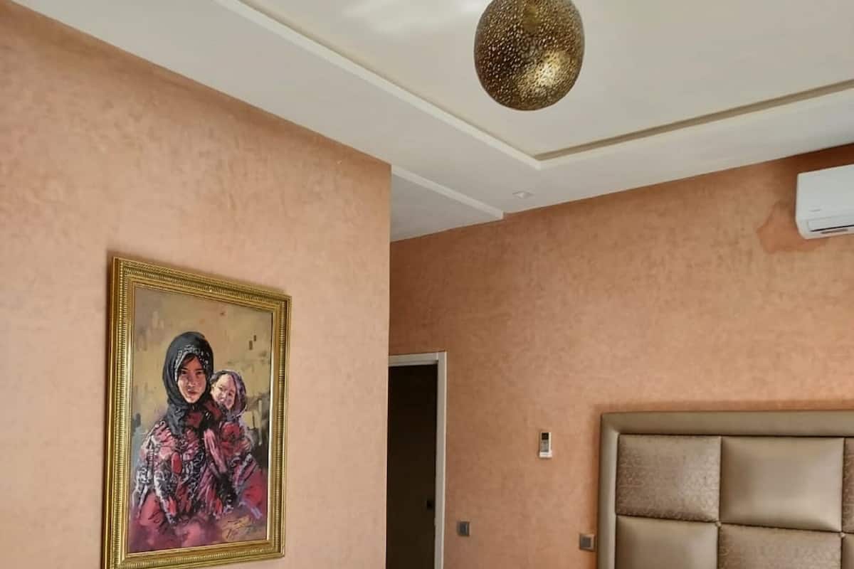 Iron/ironing board, free WiFi