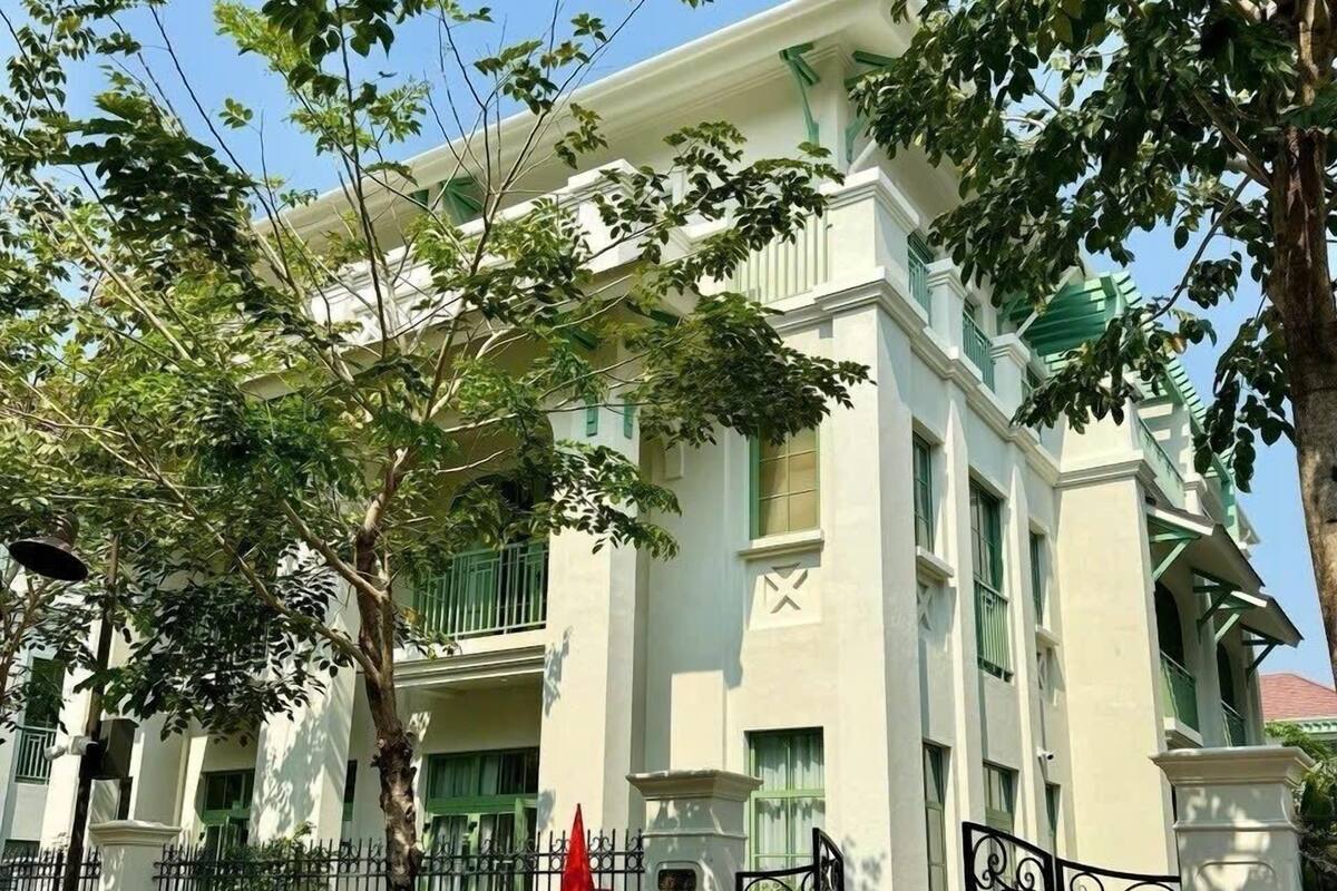 Luxury Villa, 4 Bedrooms, Garden View | Hypo-allergenic bedding available, memory foam beds, minibar, desk