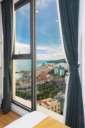 Grand Apartment, 2 Bedrooms, Balcony, Ocean View - CITY APARTMENT SUNSET TOWN (Phu Quoc)