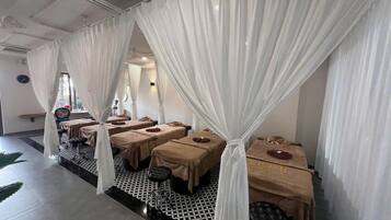 Hot stone massages, Thai massages, massages