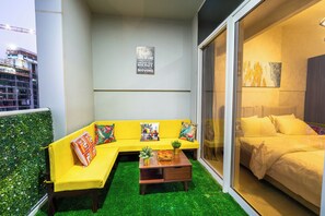 Property grounds - 2BHK BIG BALACONY& CANAL VIEW WATERFRONT dubai mall (Dubai)