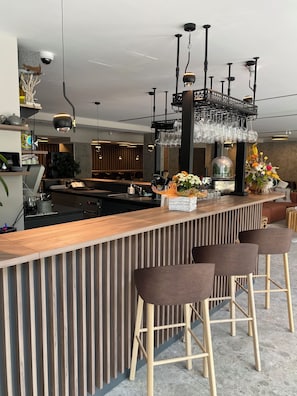 Bar (en el alojamiento)