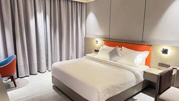 Habitació doble estàndard | Caixa forta a l'habitació i escriptori