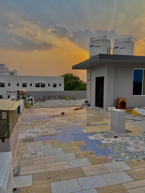 شرفة على السطح