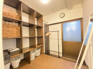 Room, Multiple Beds, Non Smoking, Kitchen | Bathroom - AkiraHome Dobutsuenmae (Osaka)