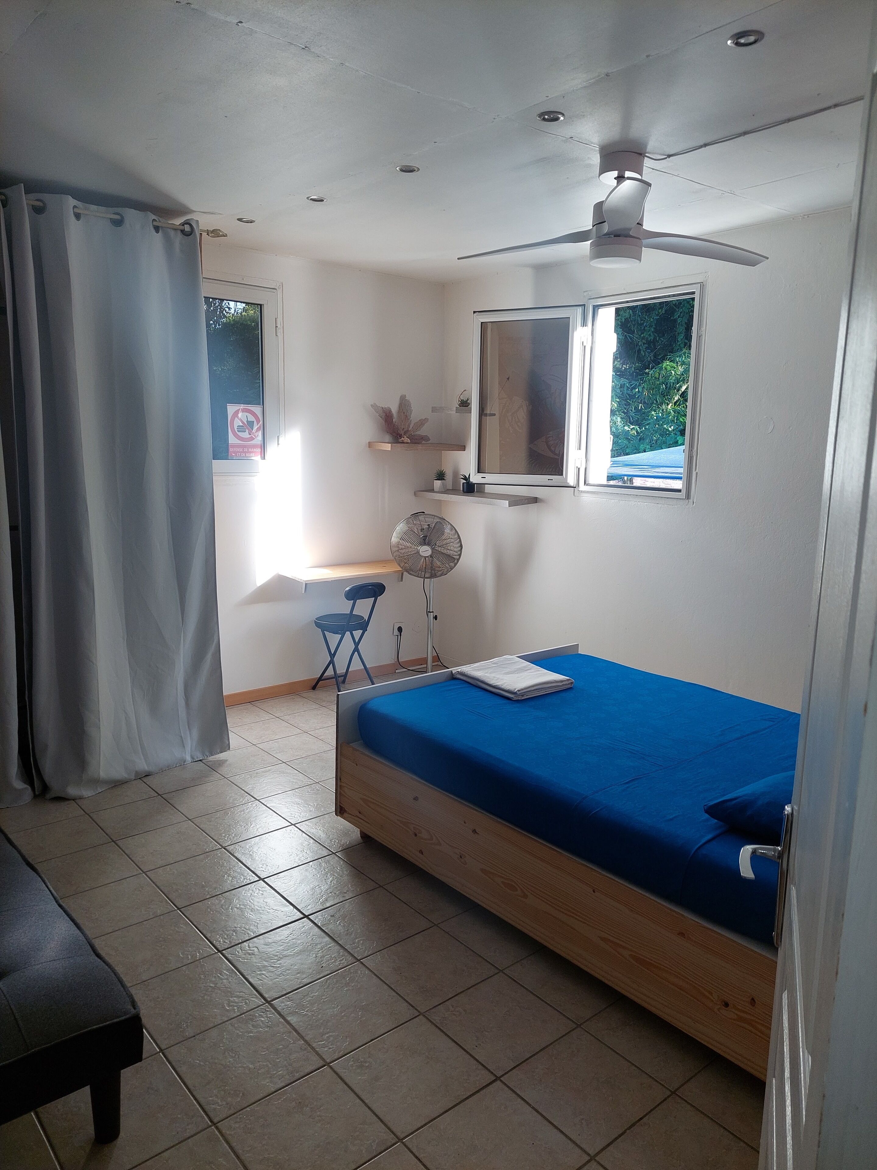 3 chambres, fer et planche à repasser, Wi-Fi gratuit, draps fournis