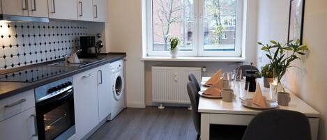 冰箱、烤箱、炉灶、洗碗机