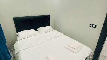 Classic Condo, Balcony, City View | Free WiFi