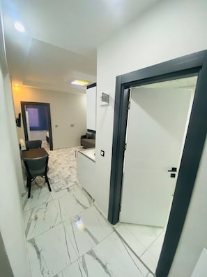 Klassiek appartement, balkon, uitzicht op de stad | Gratis wifi