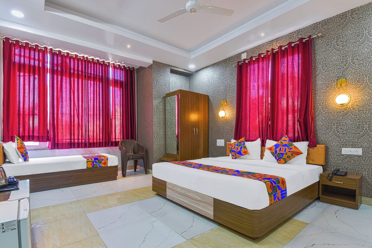 غرفة عائلية بسريرين منفصلين | مكواة/لوح كي وواي فاي مجانًا