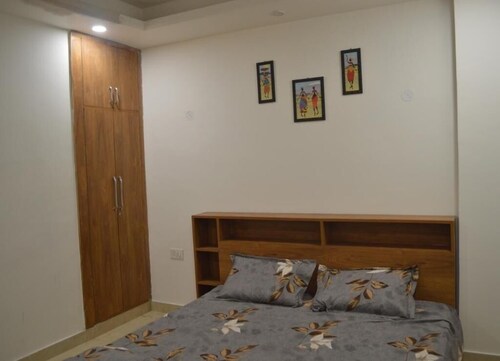 AniGanges - Quiet 1-Bedroom AC Retreat in Veerbhadra, Rishikesh