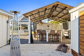 Outdoor dining - Beacon Breeze- Golf cart, backyard oasis, family friendly! (Port St. Joe)