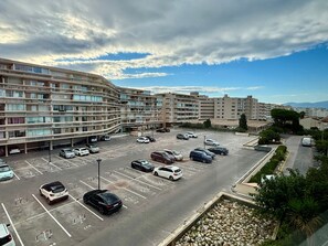 Exterior - Air-conditioned apartment with parking and wifi 150m from the beach (Canet-en-Roussillon)