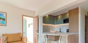 Interior - Peaceful holiday home with private garden, pets allowed (Le Lavandou)
