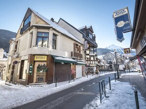 Exterior - Apartment T2 Sleeps 4 - Saint-Lary Village - Free WiFi, Parking (Saint-Lary-Soulan)
