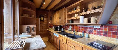 Fridge, microwave, dishwasher, coffee/tea maker