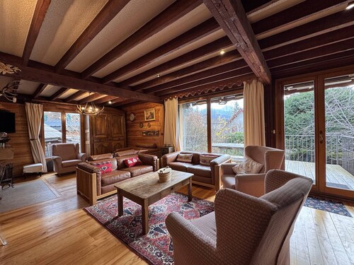Charming chalet in Villard-de-Lans for 12, 4 bedrooms and fireplace