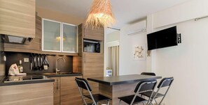 Fridge, microwave - Getaway in Lavandou, pets allowed (Le Lavandou)