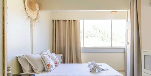 1 quarto, Wi-Fi de cortesia, roupa de cama