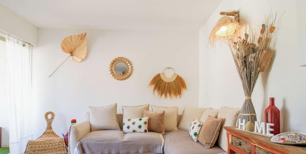 Interior - Getaway in Lavandou, pets allowed (Le Lavandou)