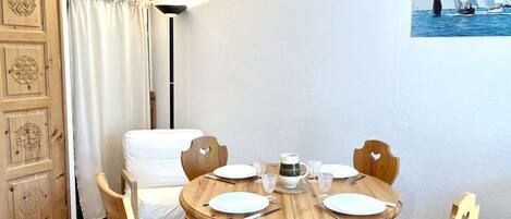 تناول الطعام