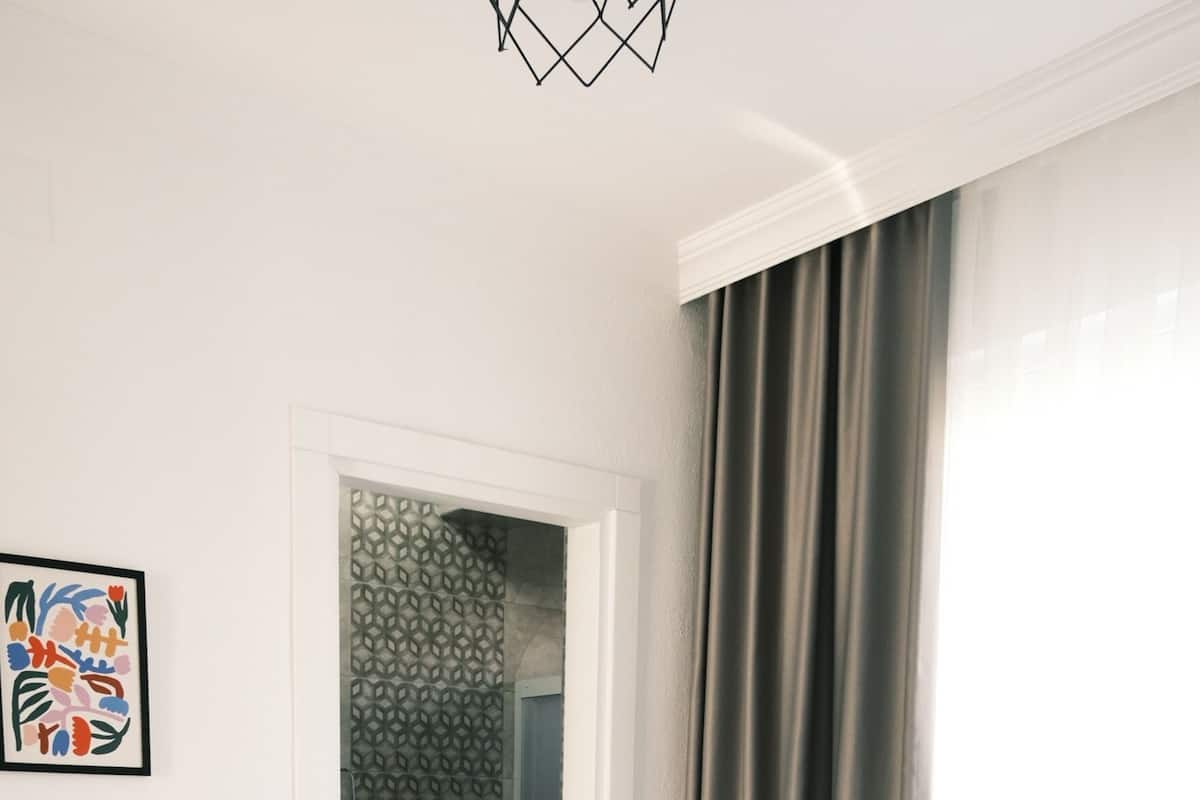 Classic Double Room, Garden View | Iron/ironing board, free WiFi