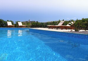 Pool - House with private pool (Kamares Naousas)