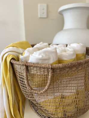 Miscellaneous - Casa Al Mare-your cosy beach house family and pet friendly central to everything (Burleigh Waters)