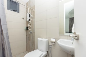 Shower, free toiletries, hair dryer, soap