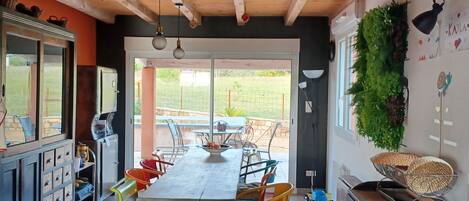 تناول الطعام