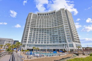 Exterior - Oceanfront Paradise in Sea Watch Resort (Myrtle Beach)