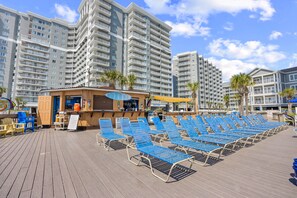 Property grounds - Oceanfront Paradise in Sea Watch Resort (Myrtle Beach)