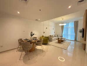 Interior - City Living Holiday Home | On Sheikh Zayed Road (Dubai)