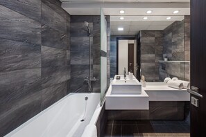 Hair dryer - Elevate Your Escape: Luxurious Vacation Homes (Dubai)