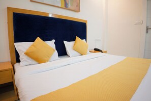 Premium Double Room, Balcony, City View | Free WiFi - Trippme Rishikesh (Rishikesh)