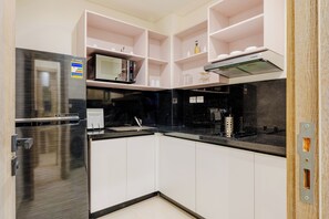 公寓, 露台, 城市景 | 私人廚房 | 雪櫃、微波爐、爐具、廚房用具/餐具/器皿