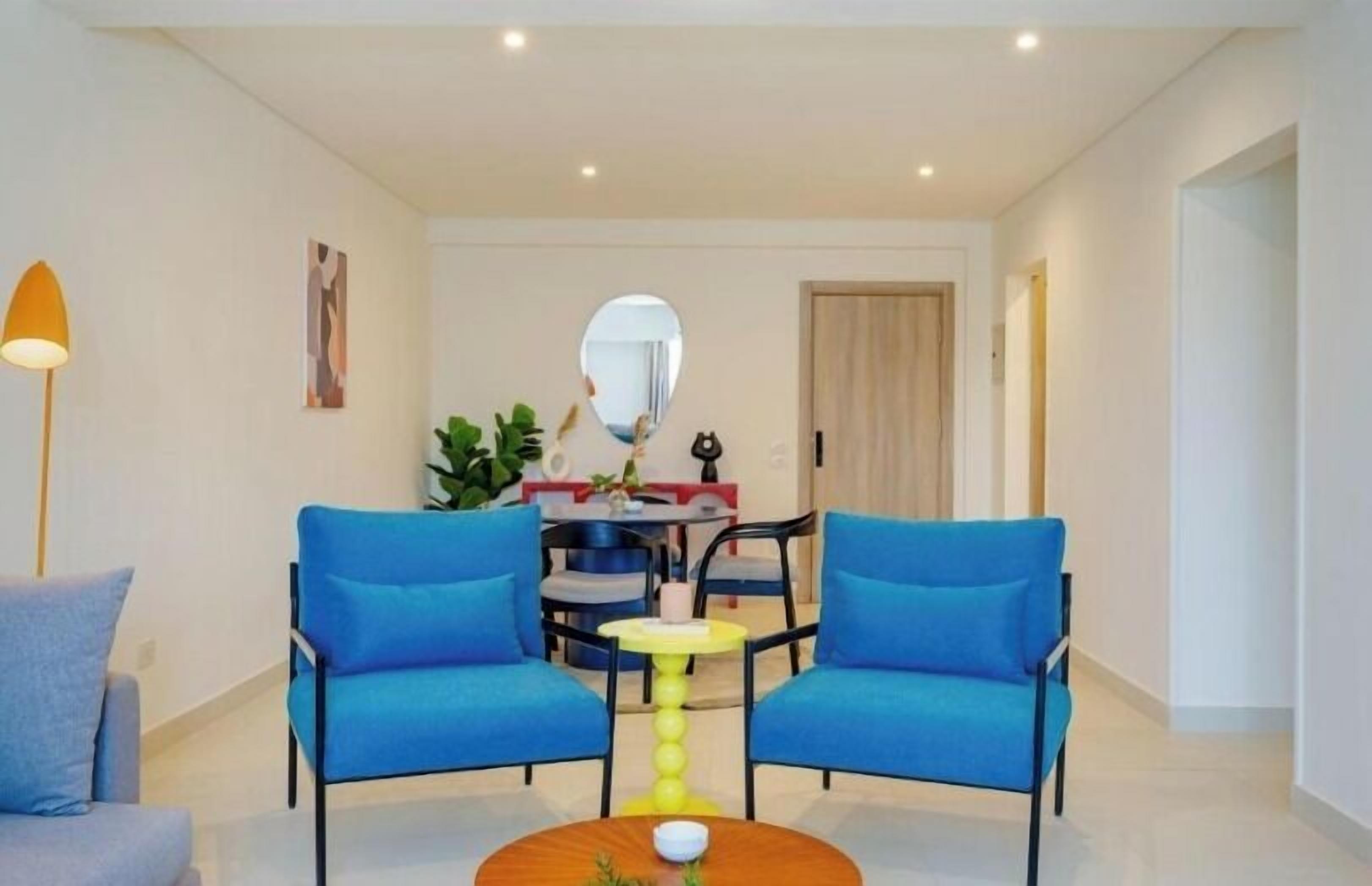 公寓, 简易厨房, 城市景观 | 起居区 | 55-英寸智能电视（配备数码频道）