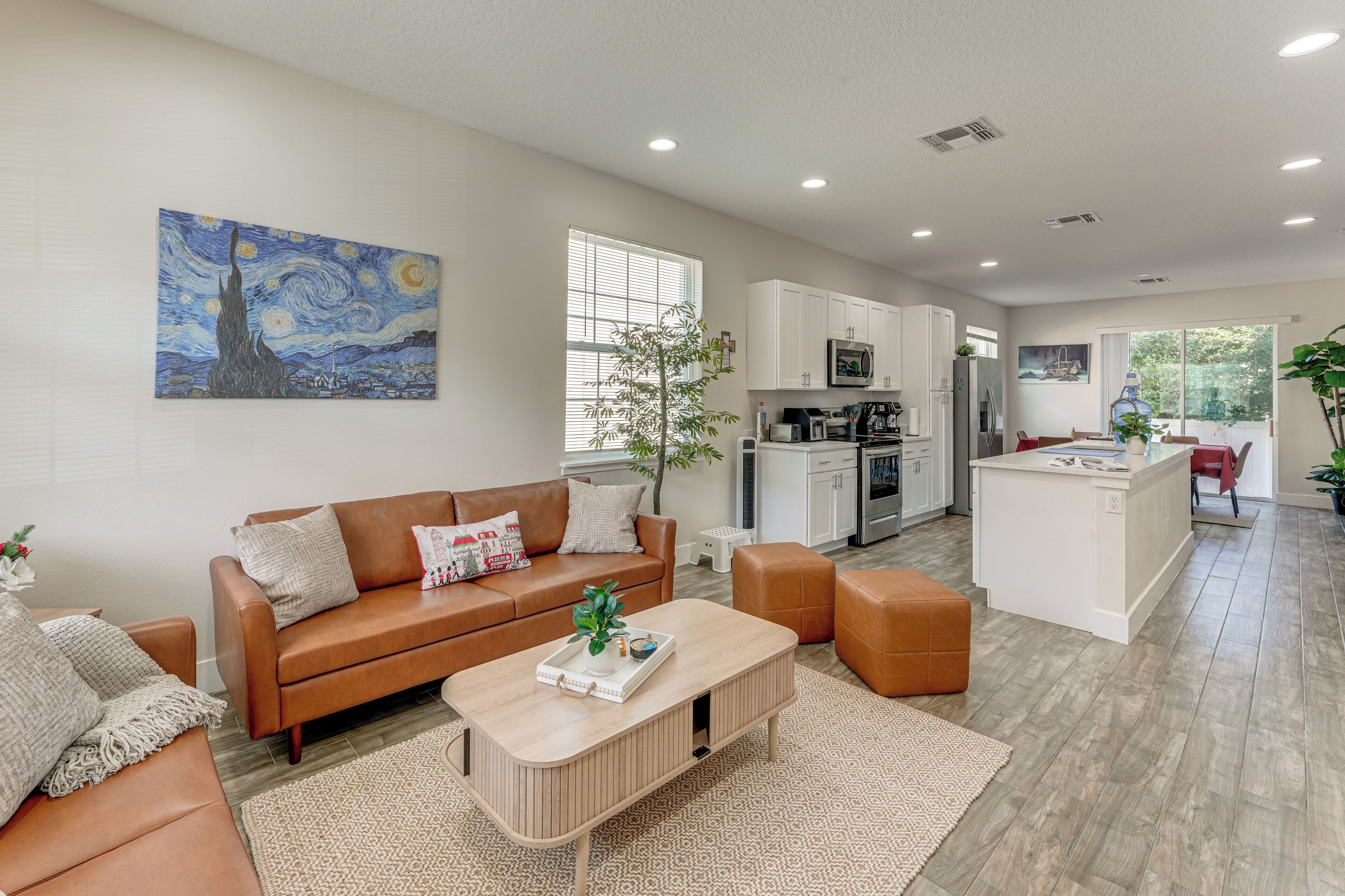 Apartment (4 Bedrooms) | Front of property