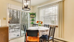 House (3 Bedrooms) | Interior - Ski, Swim & Hike! Family Home in Tobyhanna (Tobyhanna)