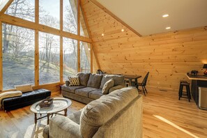 House (2 Bedrooms) | Interior - Steps to State Park! A-frame Cabin in Piney Creek (Piney Creek)