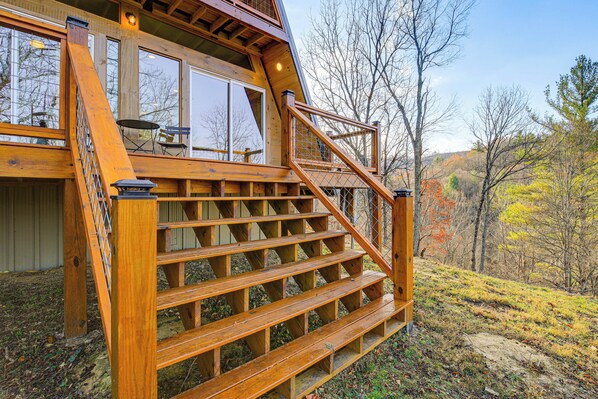 House (2 Bedrooms) | Interior - Steps to State Park! A-frame Cabin in Piney Creek (Piney Creek)