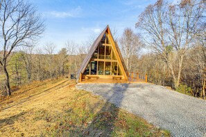 House (2 Bedrooms) | Interior - Steps to State Park! A-frame Cabin in Piney Creek (Piney Creek)