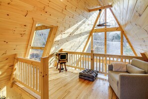 House (2 Bedrooms) | Interior - Steps to State Park! A-frame Cabin in Piney Creek (Piney Creek)