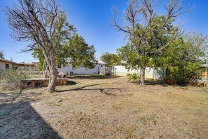 House (3 Bedrooms) | Interior - Near Hunting Grounds: Aspermont Home w/ Yard (Aspermont)