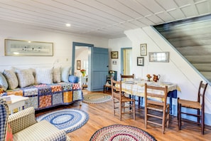 House (2 Bedrooms) | Interior - Blue Ridge Retreat! Cottage on the Rapidan River (Rapidan)