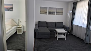 Suite, Balkon, Stadtblick | Laptopgeeigneter Arbeitsplatz, Verdunkelungsvorhänge