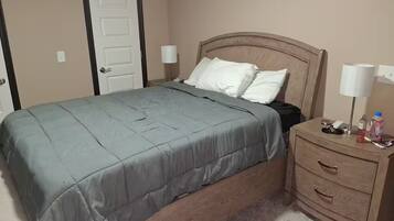 Iron/ironing board, free WiFi, bed sheets