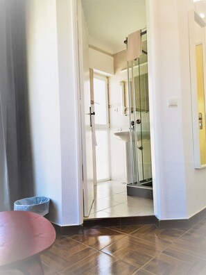 Double Room, Balcony | Bathroom - Bulldog Inn Duna Parque Resorts & Hotels (Odemira)